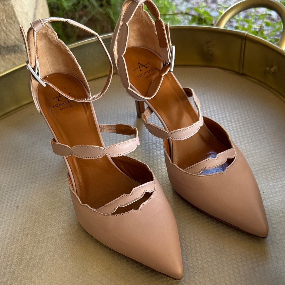 Aquatalia Nude-Blush-Pinkish Scalloped Heels